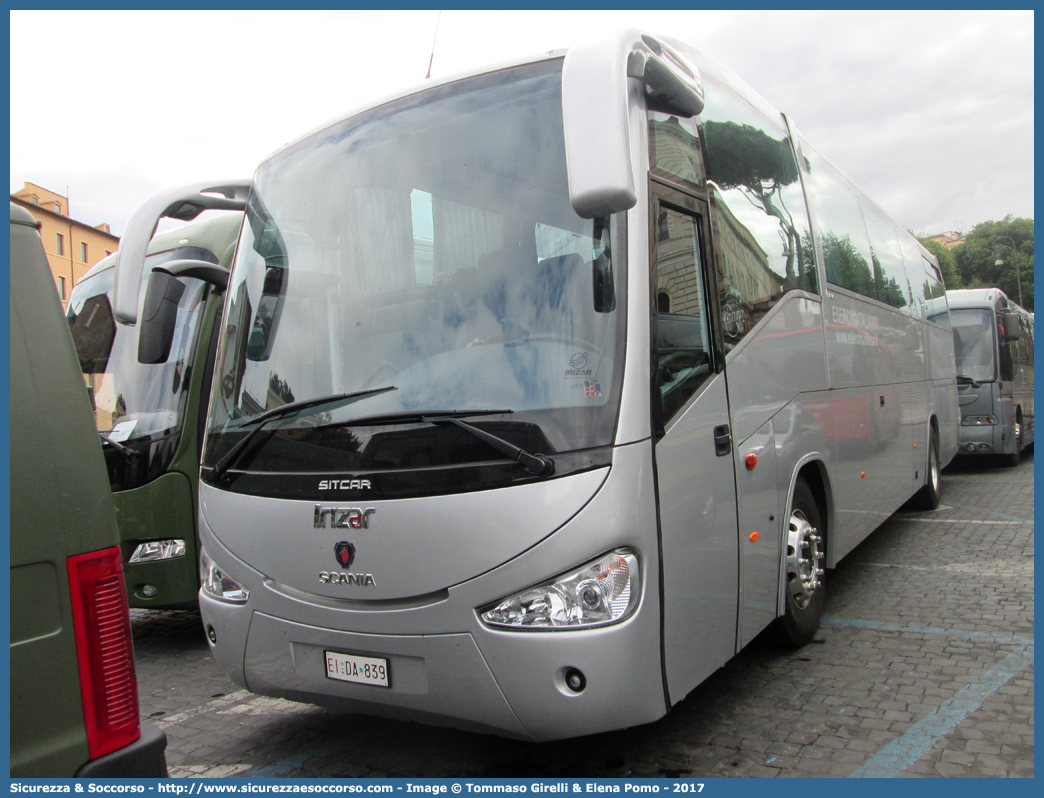 EI DA839
Esercito Italiano
Scania Sitcar Irizar Century
Parole chiave: EI;E.I.;Esercito;Italiano;Scania;Sitcar;Irizar;Century