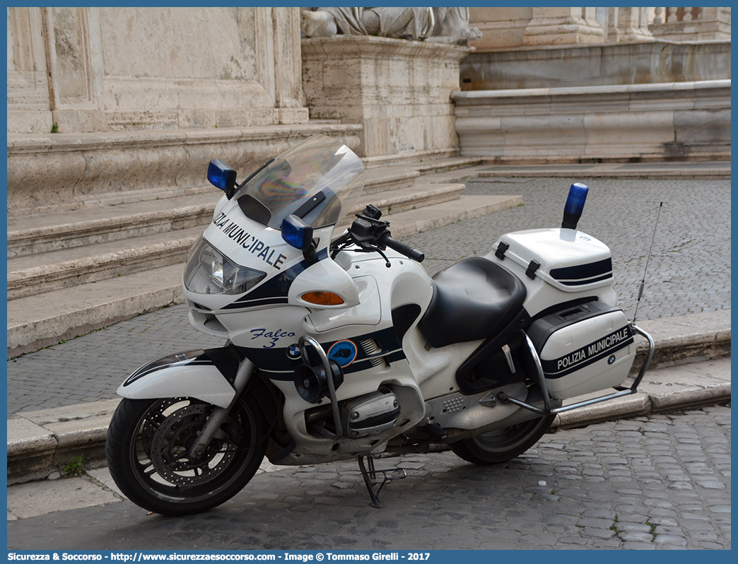 -
Polizia Municipale
Comune di Roma
Bmw R850RT II serie
Parole chiave: PL;P.L.;PM;P.M.;Polizia;Locale;Municipale;Roma;Capitale;Bmw;R850RT