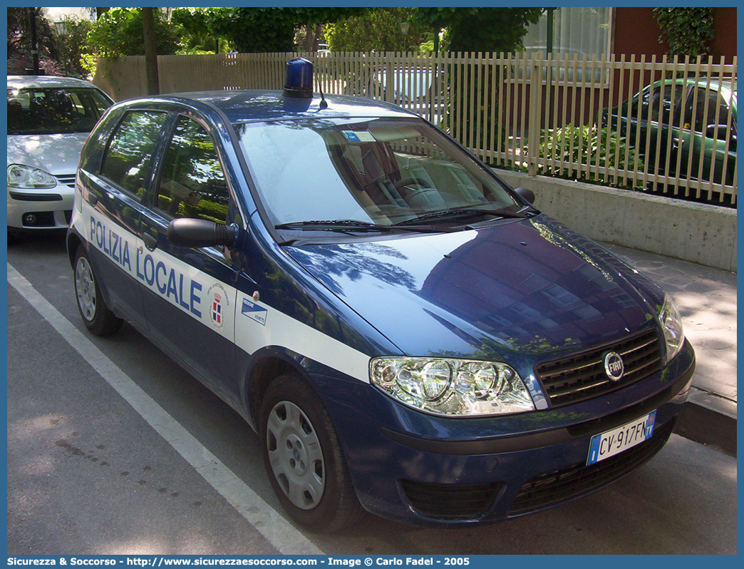 -
Polizia Municipale
Comune di Vittorio Veneto
Fiat Punto III serie
Parole chiave: PL;P.L.;PM;P.M.;Polizia;Locale;Municipale;Vittorio;Veneto;Fiat;Punto