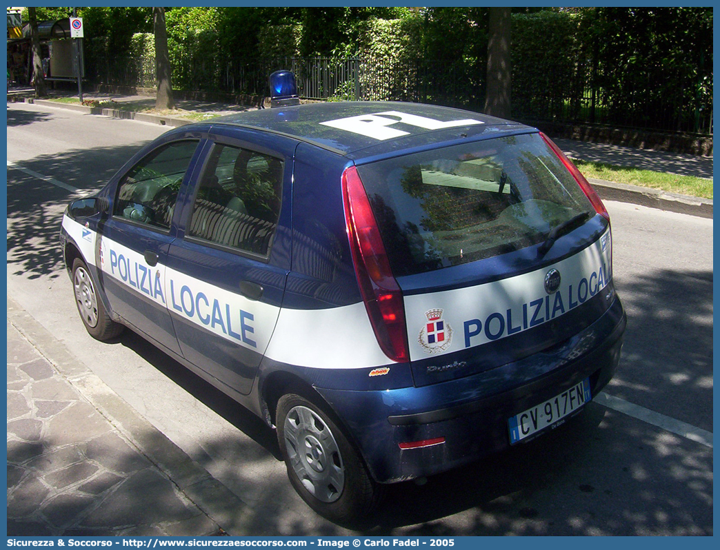 -
Polizia Municipale
Comune di Vittorio Veneto
Fiat Punto III serie
Parole chiave: PL;P.L.;PM;P.M.;Polizia;Locale;Municipale;Vittorio;Veneto;Fiat;Punto