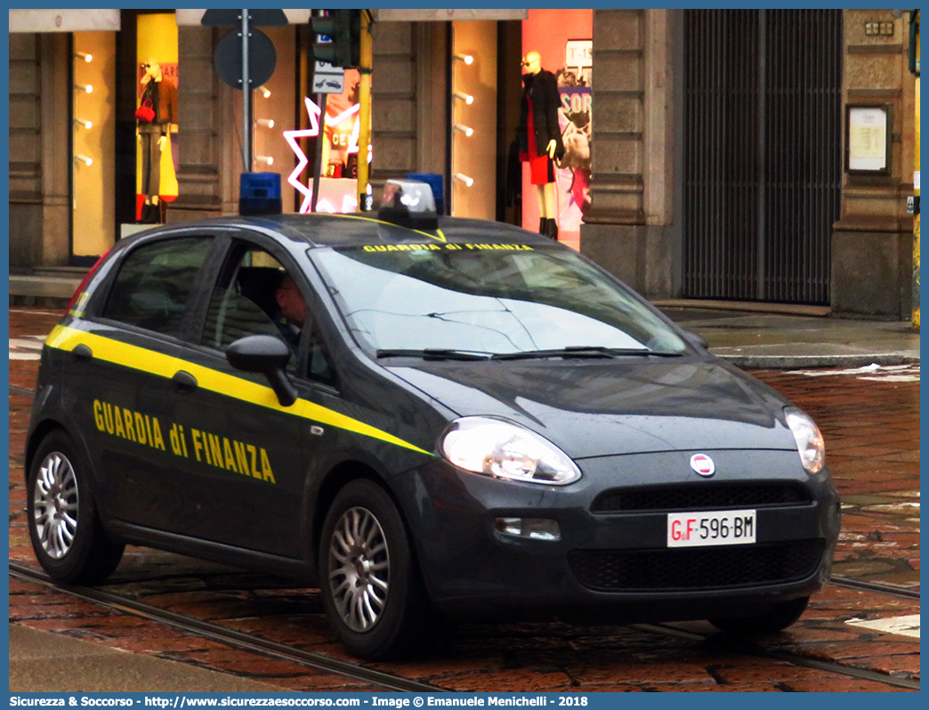 GdiF 596BM
Guardia di Finanza
Fiat Punto IV serie
Parole chiave: GDF;GdiF;G.D.F.;Guardia;di;Finanza;Fiat;Punto