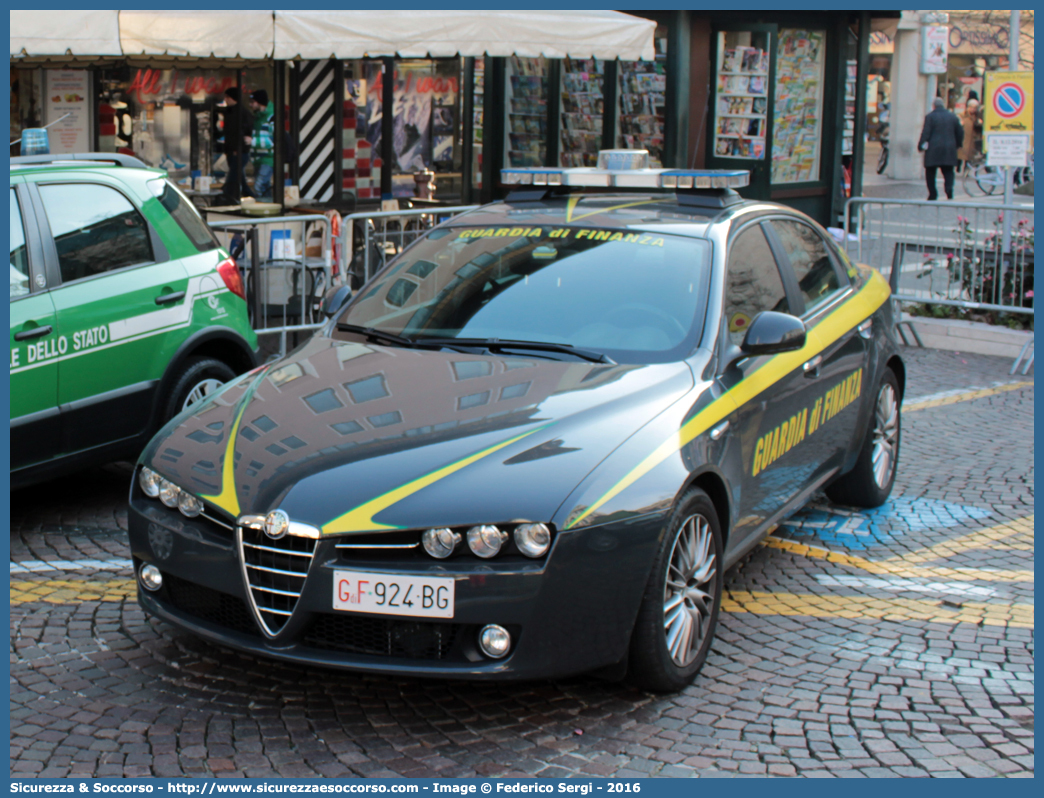 GdiF 924BG
Guardia di Finanza
Alfa Romeo 159
Parole chiave: GdiF;GDF;GF;Guardia;Finanza;Alfa;Romeo;159