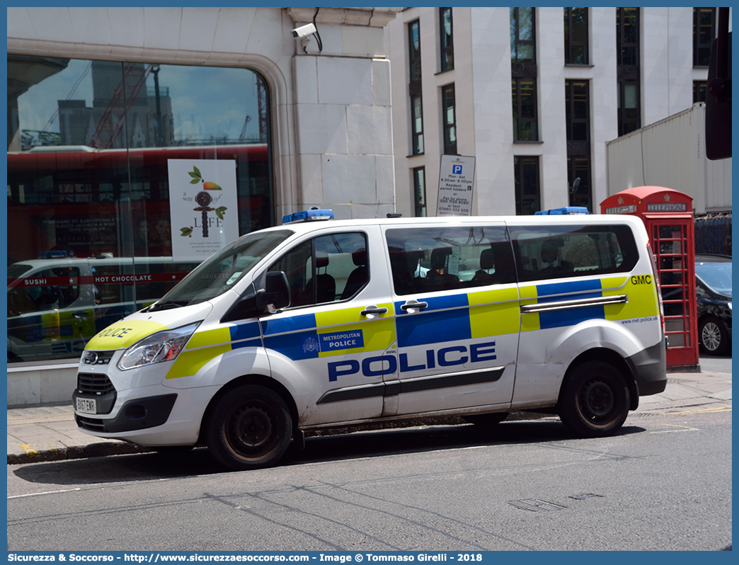 GMC
United Kingdom of Great Britain and Northern Ireland
Metropolitan Police
Ford Tourneo Custom
Parole chiave: UK;United;Kingdom;Great;Britain;Northern;Ireland;Metropolitan;Police;Ford;Tourneo;Custom