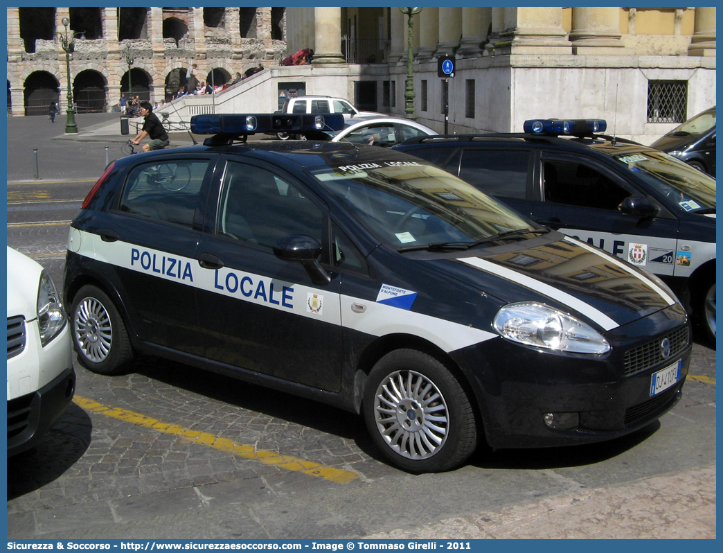 -
Polizia Locale
Comune di Monteforte d'Alpone
Fiat Grande Punto
Parole chiave: PL;P.L.;PM;P.M.;Polizia;Locale;Municipale;Monteforte;d&#039;Alpone;Fiat;Grande;Punto