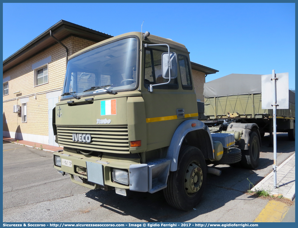 MM 341SP
Marina Militare Italiana
Iveco 190-32
Parole chiave: MMI;M.M.I.;Marina;Militare;Italiana;Iveco;190-32;190.32;190;32