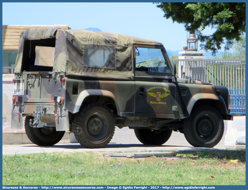 MM BK010
Marina Militare Italiana
Land Rover Defender 90
Parole chiave: MMI;M.M.I.;Marina;Militare;Italiana;Land Rover;Defender;90