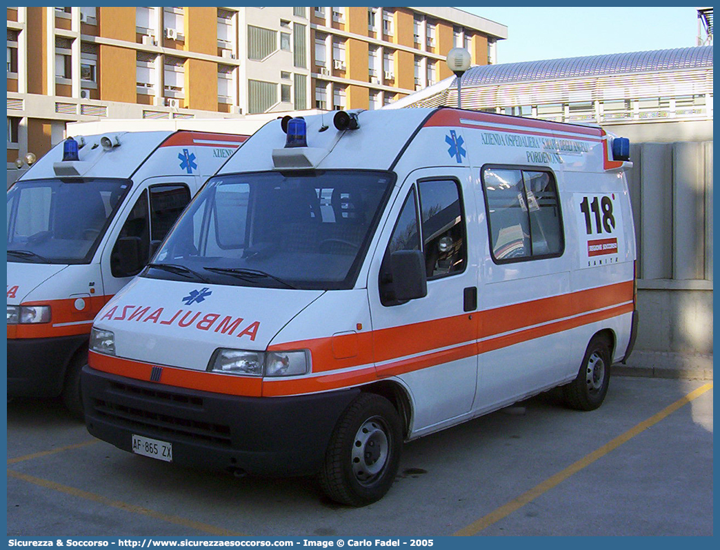 P12
118 Pordenone
Fiat Ducato II serie
Allestitore Grazia
Parole chiave: 118;Pordenone;Ambulanza;Fiat;Ducato;Grazia