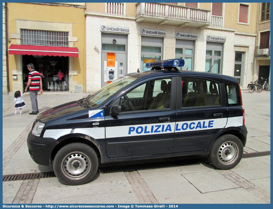 -
Polizia Locale
Comune di Lonigo
Fiat Nuova Panda I serie restyling
Parole chiave: PL;P.L.;PM;P.M.;Polizia;Locale;Municipale;Lonigo;Fiat;Nuova;Panda