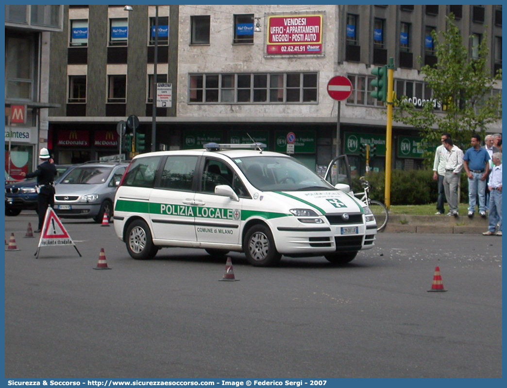 -
Polizia Locale
Comune di Milano
Fiat Ulysse III serie
Parole chiave: PL;P.L.;PM;P.M.;Polizia;Locale;Municipale;Milano;Fiat;Ulysse