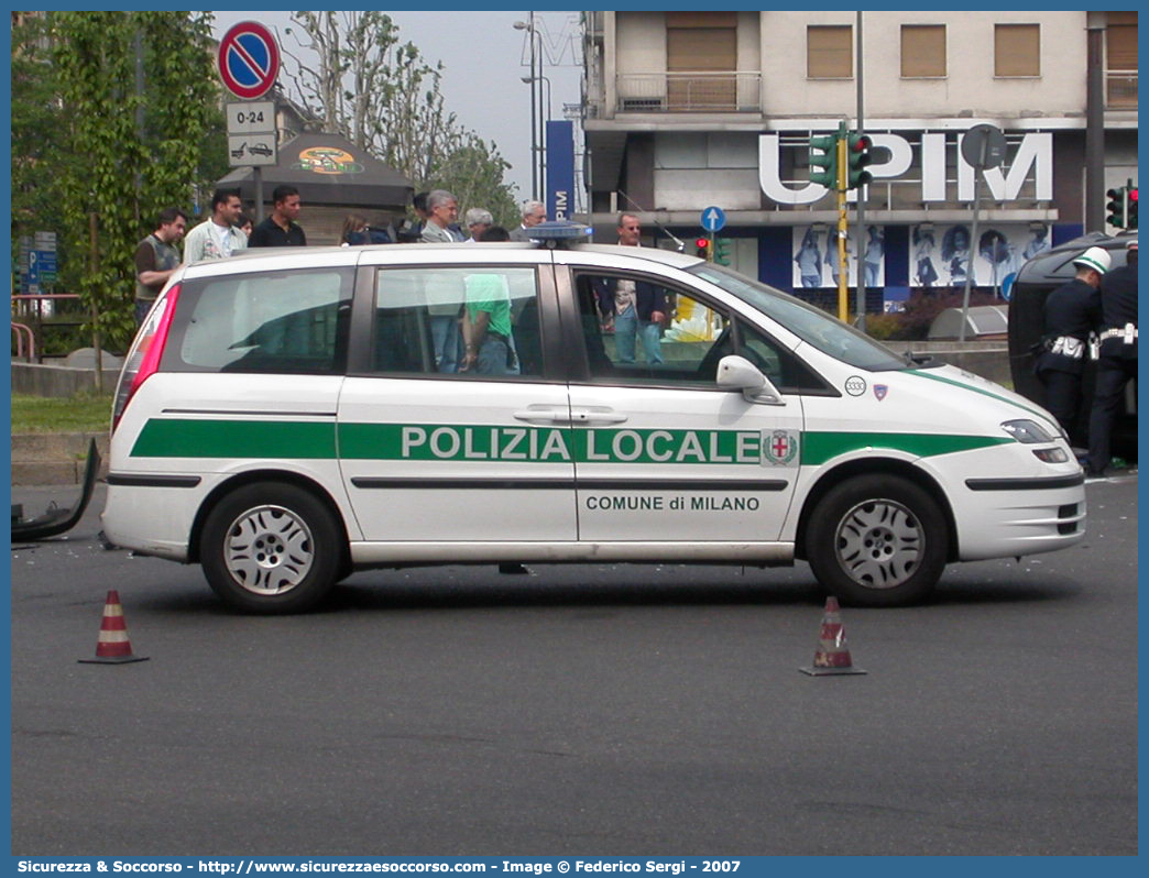 -
Polizia Locale
Comune di Milano
Fiat Ulysse III serie
Parole chiave: PL;P.L.;PM;P.M.;Polizia;Locale;Municipale;Milano;Fiat;Ulysse