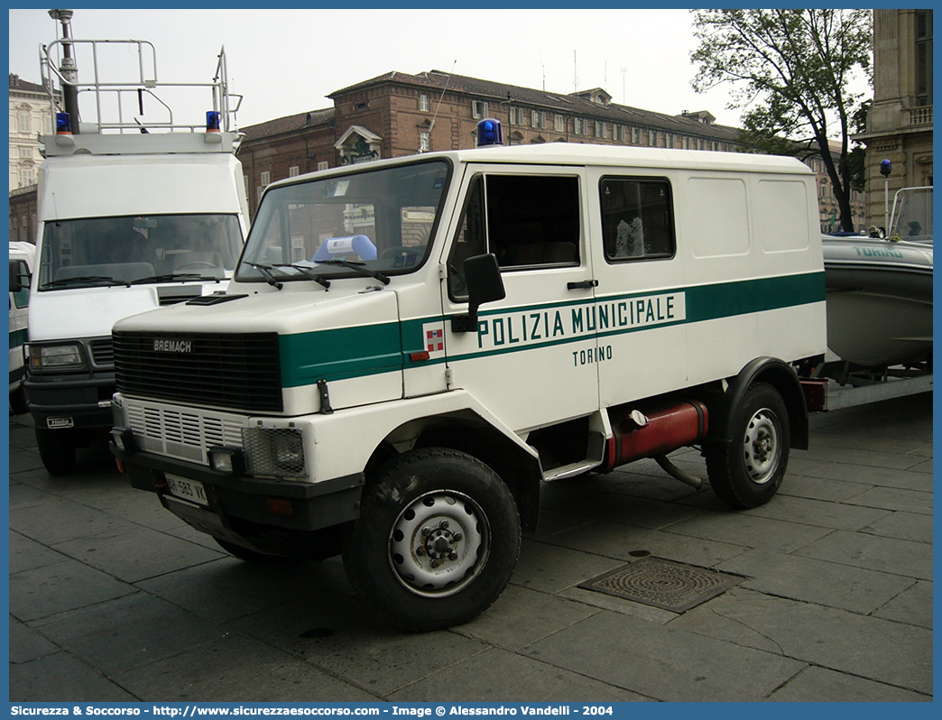 -
Polizia Municipale
Comune di Torino
Bremach GR35 4x4
Parole chiave: PL;P.L.;PM;P.M.;Polizia;Locale;Municipale;Torino;Bremach;GR35;4x4