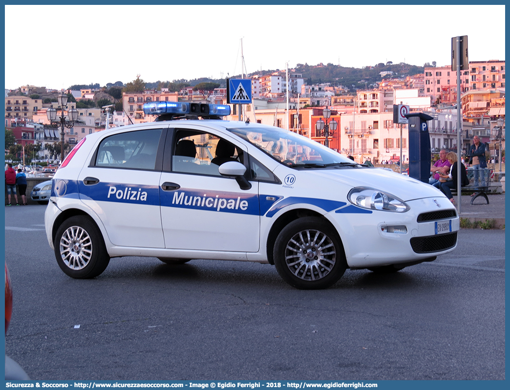 -
Polizia Municipale
Comune di Pozzuoli
Fiat Punto IV serie
Parole chiave: PL;P.L.;PM;P.M.;Polizia;Locale;Municipale;Pozzuoli;Fiat;Punto