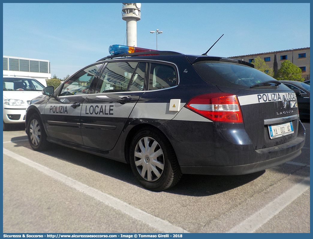 Polizia Locale YA002AG
Polizia Locale
Comune di Venezia
Renault Laguna SporTour
Allestitore Focaccia Group S.r.l.
Parole chiave: PL;P.L.;PM;P.M.;Polizia;Locale;Municipale;Venezia;Renault;Laguna;SporTour;SW;S.W.;Focaccia