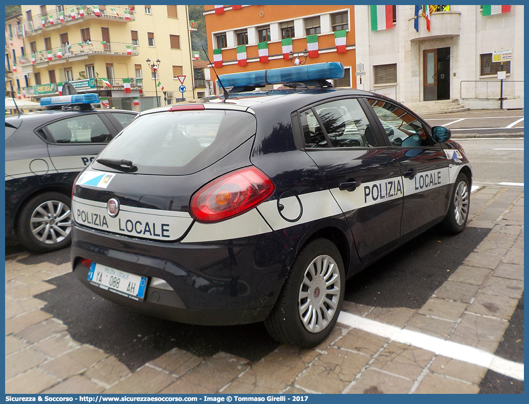 Polizia Locale YA088AH
Polizia Locale
Comune di Arzignano
Fiat Nuova Bravo
Allestitore Ciabilli S.r.l.
Parole chiave: PL;P.L.;PM;P.M.;Polizia;Locale;Municipale;Arzignano;Fiat;Nuova Bravo;Ciabilli