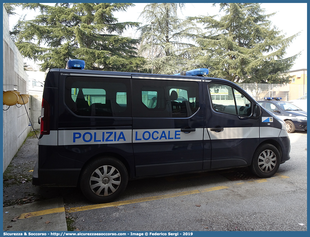 -
Polizia Locale
Unione Comuni Terre del Retrone
Renault Trafic IV serie
Allestitore Ciabilli S.r.l.
Parole chiave: PL;P.L.;PM;P.M.;Polizia;Locale;Municipale;Terre;del;Retrone;Altavilla;Vicentina;Creazzo;Sovizzo;Renault;Trafic;Ciabilli