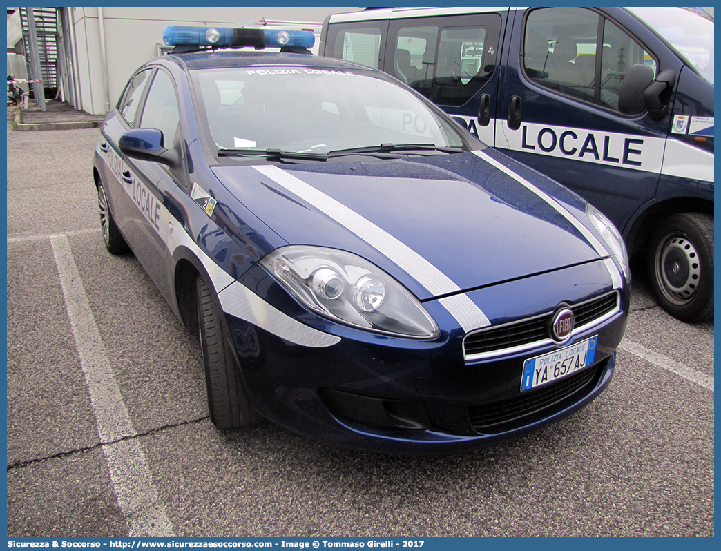 Polizia Locale YA657AJ
Polizia Locale
Comune di San Bonifacio
Fiat Nuova Bravo
Allestitore Focaccia Group S.r.l.
Parole chiave: PL;P.L.;PM;P.M.;Polizia;Locale;Municipale;San Bonifacio;Fiat;Bravo;Focaccia