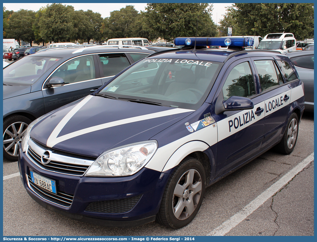 Polizia Locale YA688AC
Polizia Locale
Corpo Polizia Locale Marca Occidentale
Opel Astra Station Wagon III serie
Allestitore Focaccia Group S.r.l.
Parole chiave: PL;P.L.;PM;P.M.;Polizia;Locale;Municipale;Corpo;Marca;Occidentale;Opel;Astra;Station;Wagon;Focaccia