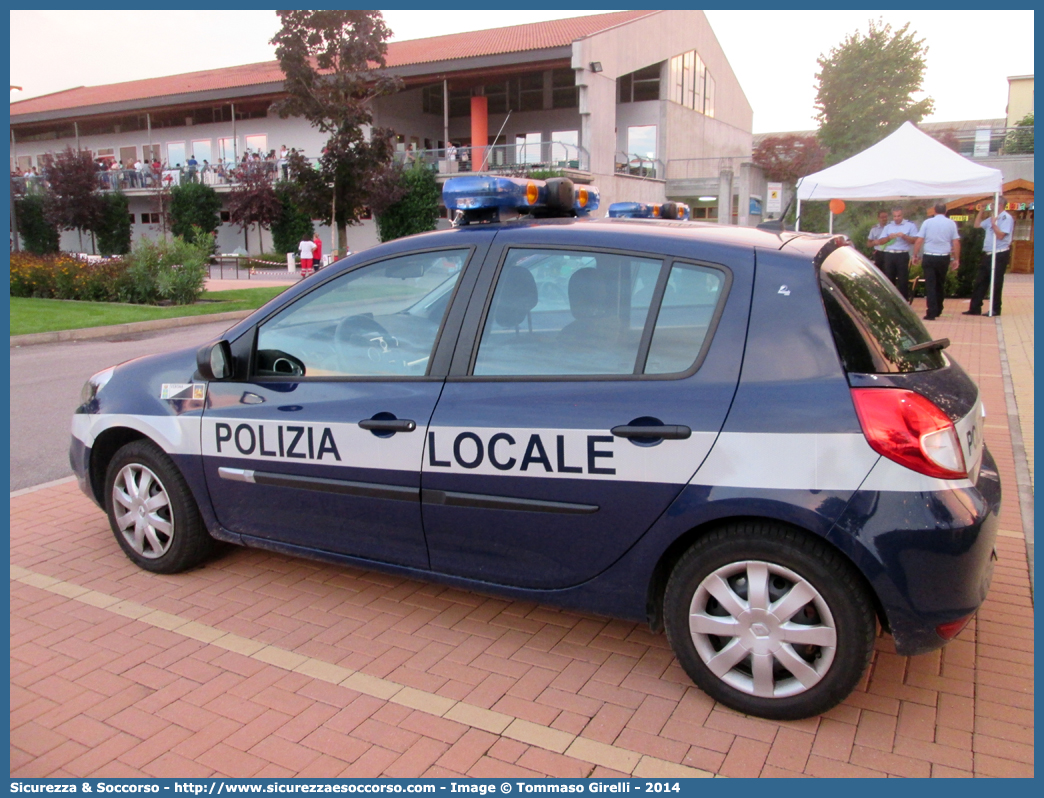 Polizia Locale YA703AJ
Polizia Locale
Comune di Verona
Renault Clio V serie
Allestitore Focaccia Group S.r.l.
Parole chiave: PL;P.L.;PM;P.M.;Polizia;Locale;Municipale;Verona;Renault;Clio;Focaccia