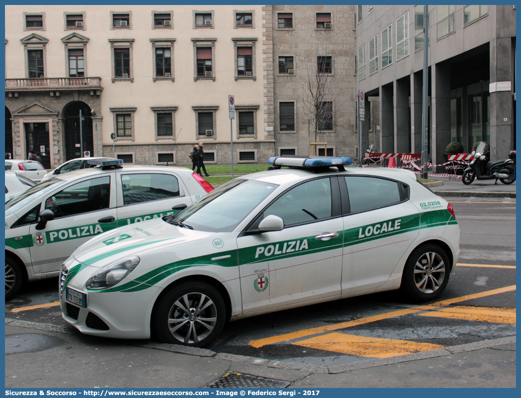 Polizia Locale YA722AM
Polizia Locale
Comune di Milano
Alfa Romeo Nuova Giulietta
I serie I restyling
Allestitore Focaccia Group S.r.l.
Parole chiave: P.L.;P.M.;PL;PM;Polizia;Municipale;Locale;Milano;Alfa;Romeo;Nuova;Giulietta;Focaccia;YA722AM;YA 722 AM