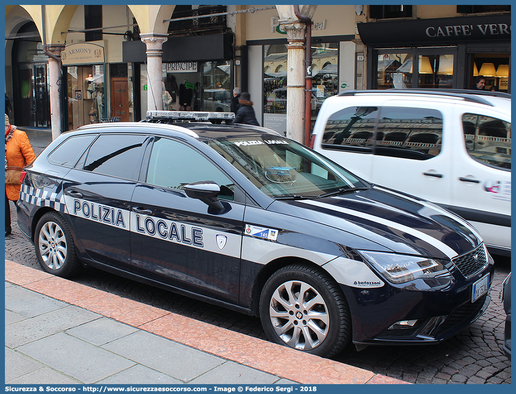 Polizia Locale YA732AL
Polizia Locale
Comune di Padova
Seat Leon Station Wagon III serie
Allestitore Bertazzoni S.r.l.
Parole chiave: PL;P.L.;PM;P.M.;Polizia;Locale;Municipale;Comune;di;Padova;Seat;Leon;Station;Wagon;Bertazzoni