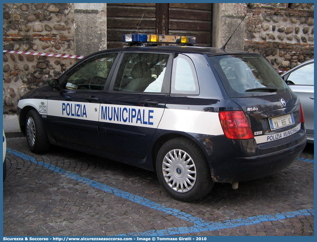 Polizia Locale YA855AC
Polizia Municipale
Unione Comuni Adige Guà
Fiat Stilo II serie
Allestitore Projet Service S.r.l.
Parole chiave: PL;P.L.;PM;P.M.;Polizia;Locale;Municipale;Adige Gua;Adige Guà;Cologna Veneta;Pressana;Roveredo di Gua;Roveredo di Guà;Veronella;Zimella;Fiat;Stilo;Projet Service