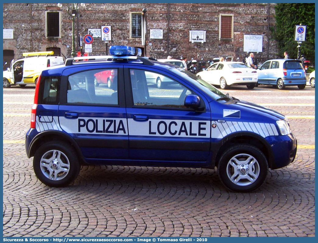 Polizia Locale YA868AC
Polizia Locale
UnionValli
Fiat Nuova Panda 4x4 I serie restyling
Parole chiave: PL;P.L.;PM;P.M.;Polizia;Locale;Municipale;UnionValli;San Martino Buon Albergo;Lavagno;Fiat;Nuova;Panda;4x4