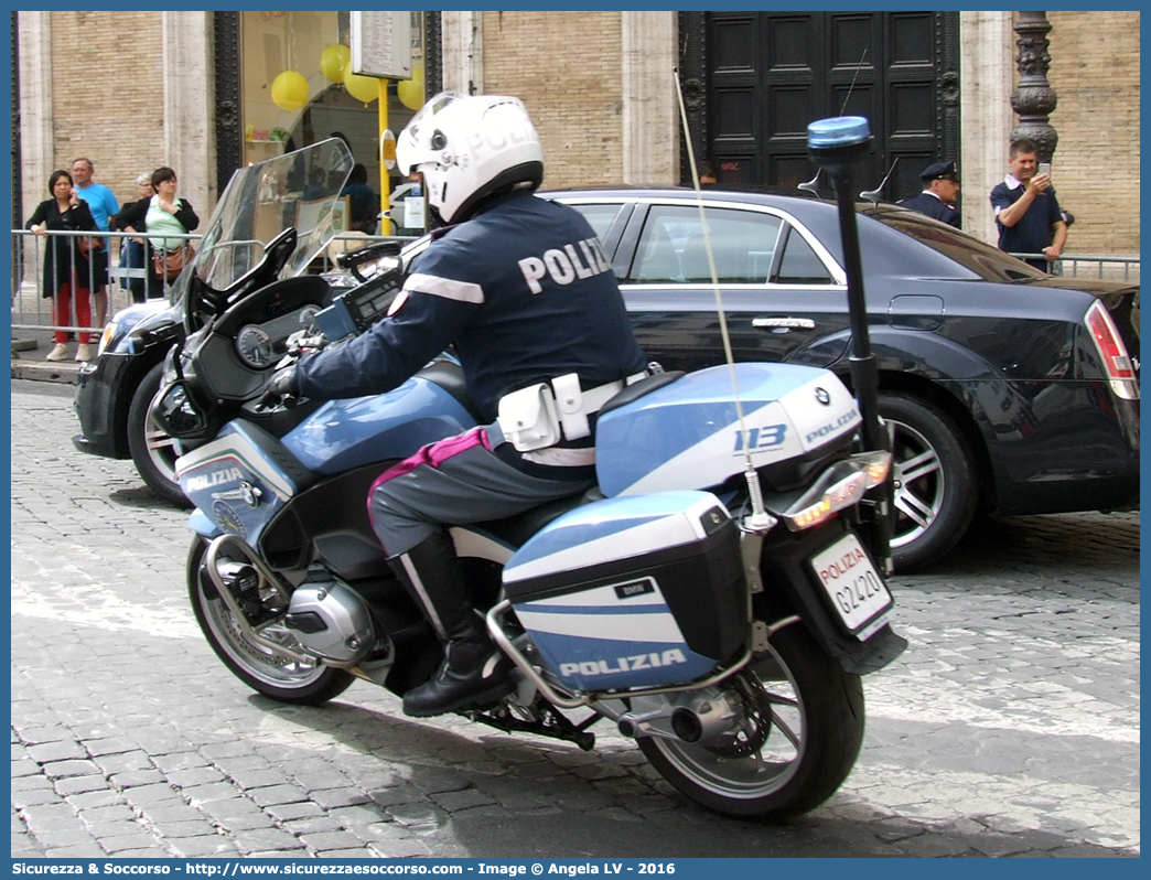 Polizia G2420
Polizia di Stato
Polizia Stradale
Bmw R1200RT III serie
Allestitore Carrozzeria Marazzi S.r.l.
Parole chiave: PS;P.S.;Polizia;di;Stato;Stradale;BMW;R1200;RT;R;1200;RT;R;RT;Marazzi