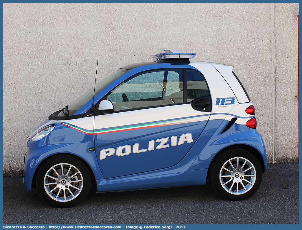 Polizia H8371
Polizia di Stato
Smart ForTwo II serie
Parole chiave: PS;P.S.;Polizia;Stato;Pubblica;Sicurezza;Smart;ForTwo;For Two