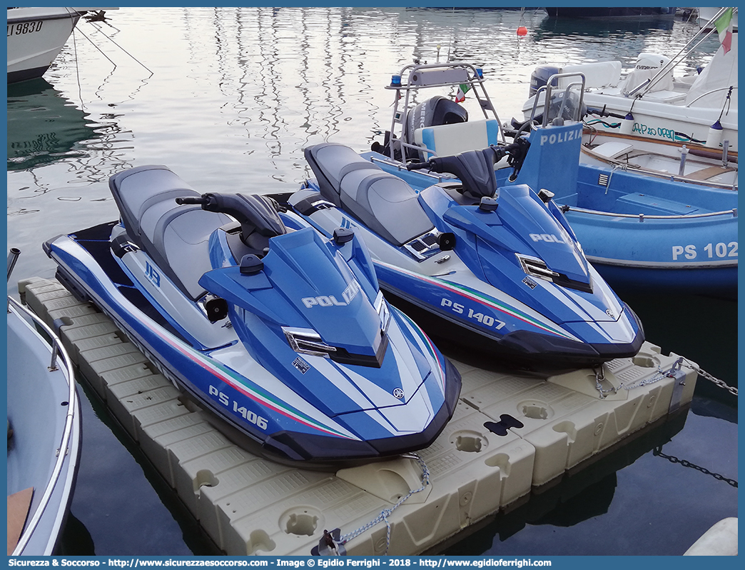 PS 1406 e 1407
Polizia di Stato
Polizia del Mare
Yamaha Waverunner FX HO 2015
Parole chiave: PS;P.S.;Polizia;di;Stato;del;Mare;Yamaha;Waverunner;FX;HO;2015