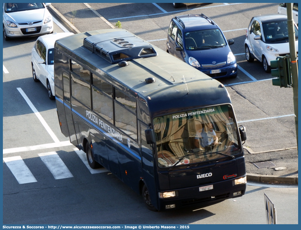 Polizia Penitenziaria 792AC
Polizia Penitenziaria
Iveco Cacciamali 100E18 restyling
Parole chiave: PP;P.P.;Pol.Pen.;PolPen;AdiC;A.diC.;Agenti;di;Custodia;Polizia;Penitenziaria;Nucleo;Traduzioni;Piantonamenti;Iveco;Cacciamali;100E18