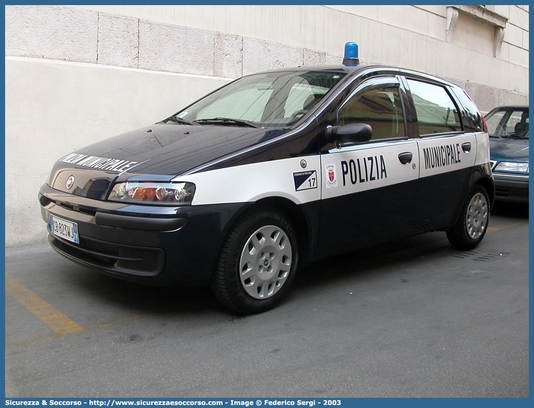 -
Polizia Municipale
Comune di Treviso
Fiat Punto II serie
Parole chiave: PL;P.L.;PM;P.M.;Polizia;Locale;Municipale;Treviso;Fiat;Punto