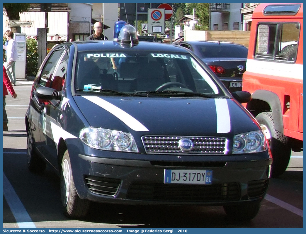 -
Polizia Locale
Comune di Belluno
Fiat Punto III serie restyling
Parole chiave: PL;P.L.;PM;P.M.;Polizia;Locale;Municipale;Belluno;Fiat;Punto;Classic