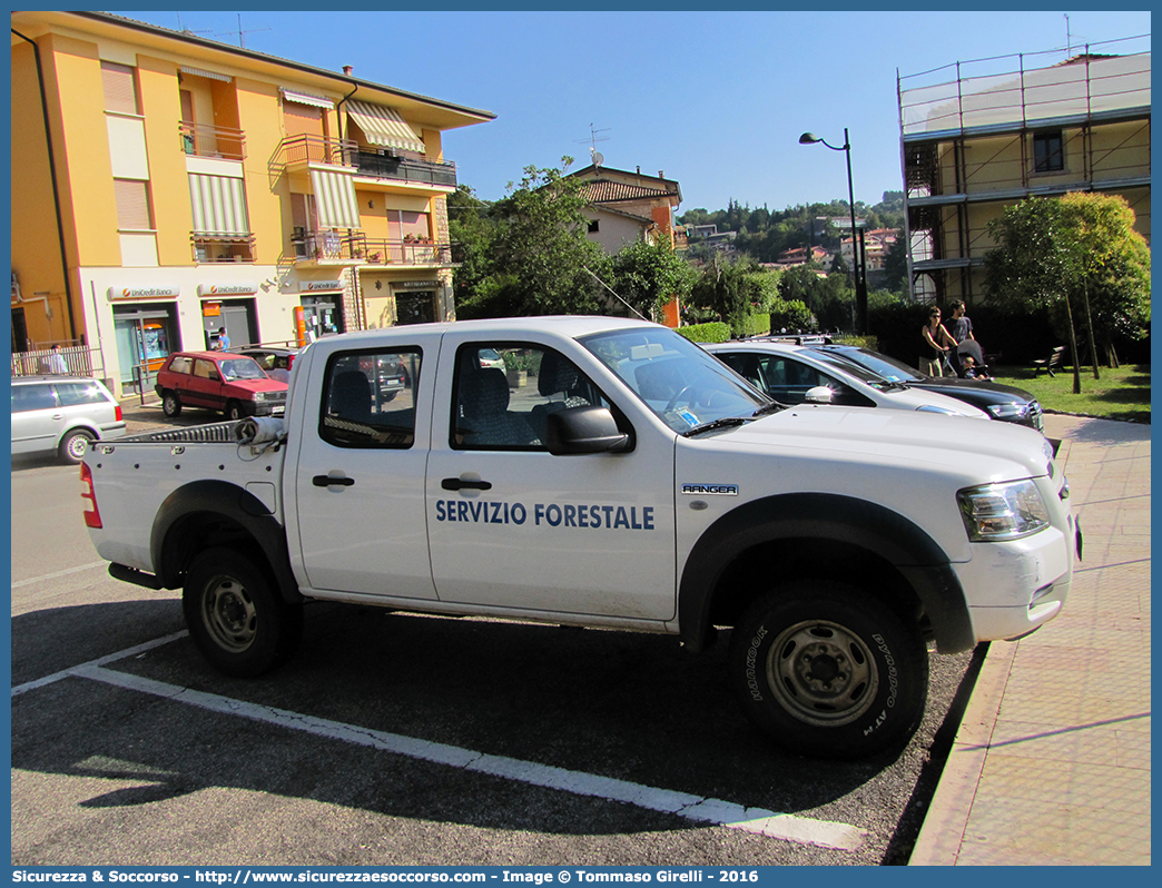 -
Regione Veneto
Servizio Forestale Regionale
Ford Ranger II serie
Parole chiave: Regione;Veneto;Servizio;Forestale;Regionale;Ford;Ranger