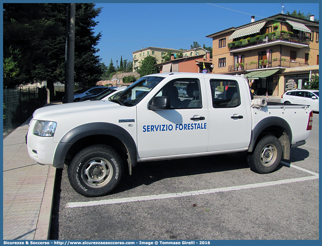 -
Regione Veneto
Servizio Forestale Regionale
Ford Ranger II serie
Parole chiave: Regione;Veneto;Servizio;Forestale;Regionale;Ford;Ranger