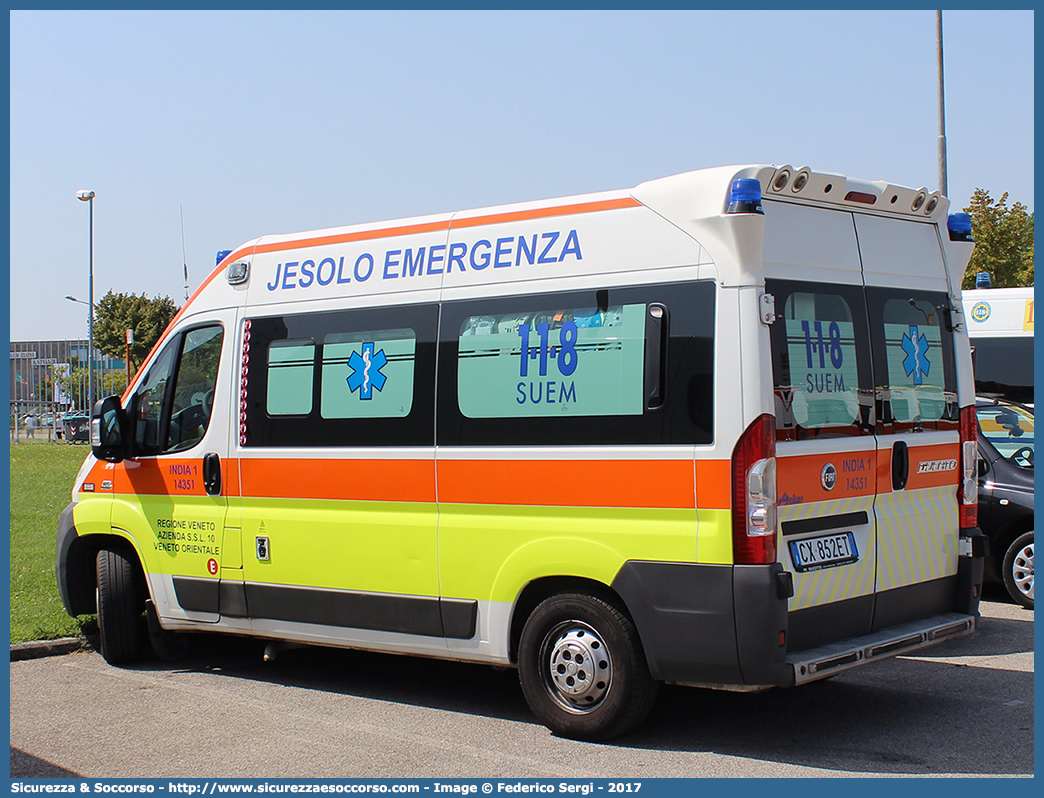 INDIA 1
SUEM 118 Jesolo Emergenza
Azienda ULSS 4 - Veneto Orientale
Jesolo
Fiat Ducato III serie
Allestitore Aricar S.p.A.
Parole chiave: 118;SUEM;Jesolo;Emergenza;Ambulanza;Autoambulanza;Fiat;Ducato;X250;Aricar