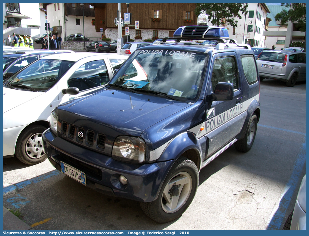 -
Polizia Municipale
Comune di Taibon Agordino
Suzuki Jimny
Parole chiave: PL;P.L.;PM;P.M.;Polizia;Locale;Municipale;Taibon;Agordino;Suzuki;Jimny