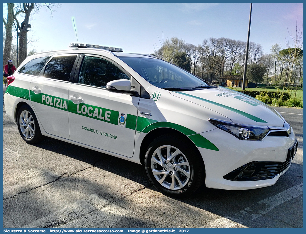 -
Polizia Locale
Comune di Sirmione
Toyota Auris Touring Sports Hybrid
Parole chiave: PL;P.L.;PM;P.M.;Polizia;Locale;Municipale;Sirmione;Toyota;Auris;Touring;Sports;Hybrid