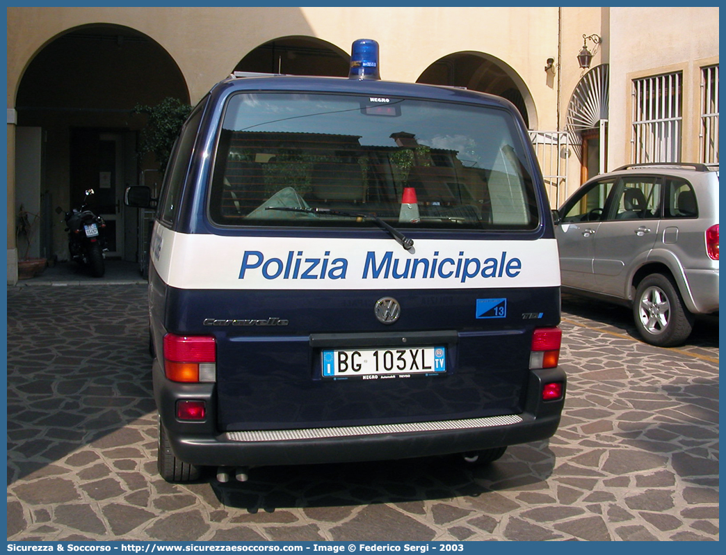 -
Polizia Municipale
Comune di Treviso
Volkswagen Transporter T4 restyling
Parole chiave: PL;P.L.;PM;P.M.;Polizia;Locale;Municipale;Treviso;Volkswagen;Transporter;T4