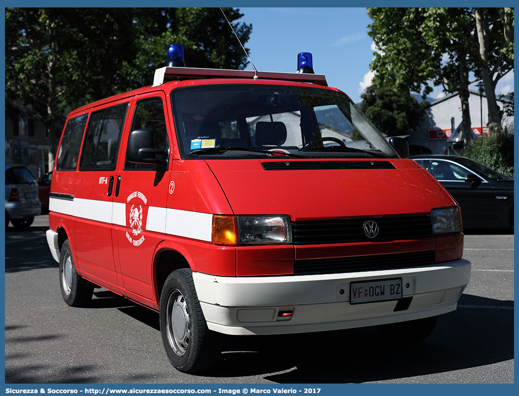 VF 0GW BZ
Vigili del Fuoco Volontari Cornaiano-Colterenzio
Freiwillige Feuerwehr Girlan-Schreckbichl
Volkswagen Transporter T4
Parole chiave: VFV;V.F.V.;Vigili;Fuoco;Volontari;Freiwillige;Feuerwehr;Cornaiano;Colterenzio;Girlan;Schreckbichl;Volkswagen;Transporter;T4