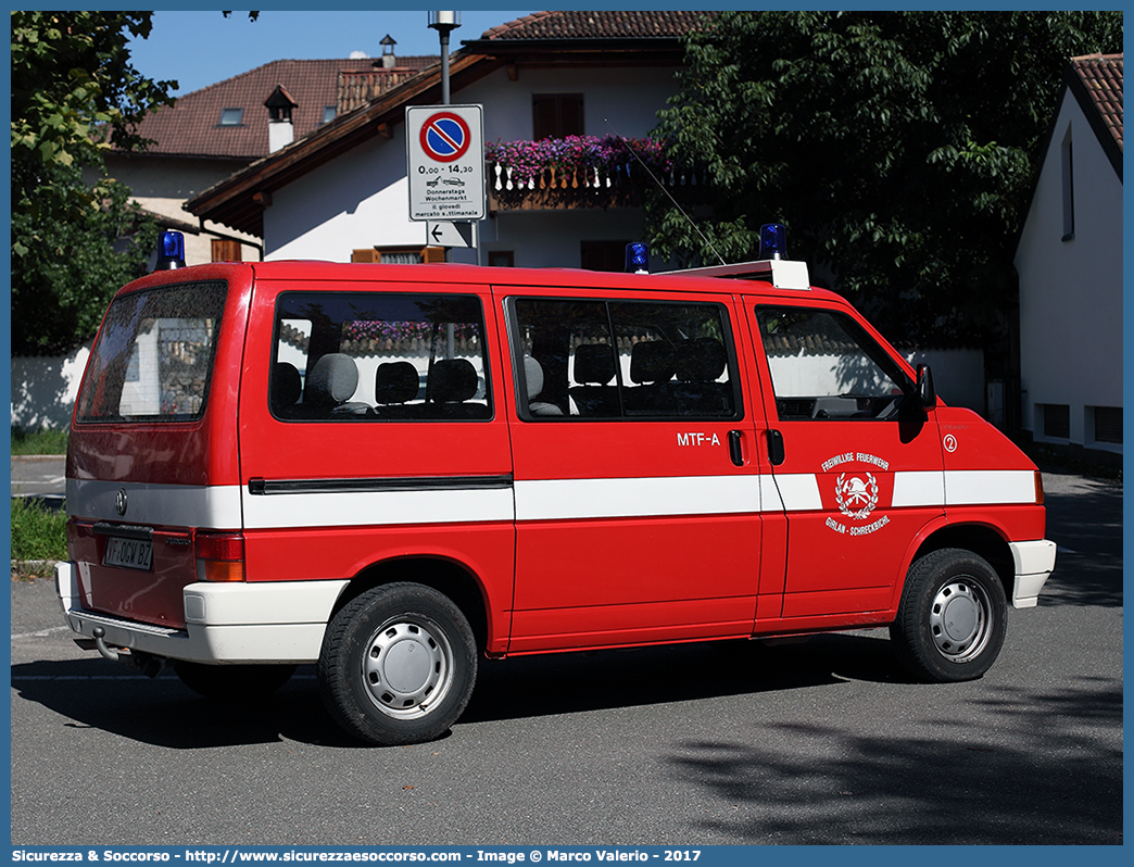 VF 0GW BZ
Vigili del Fuoco Volontari Cornaiano-Colterenzio
Freiwillige Feuerwehr Girlan-Schreckbichl
Volkswagen Transporter T4
Parole chiave: VFV;V.F.V.;Vigili;Fuoco;Volontari;Freiwillige;Feuerwehr;Cornaiano;Colterenzio;Girlan;Schreckbichl;Volkswagen;Transporter;T4