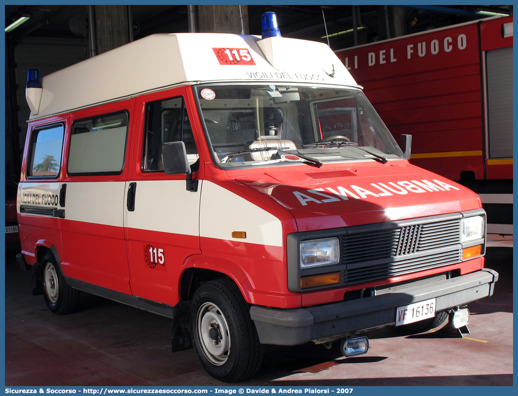 VF 16136
Corpo Nazionale Vigili del Fuoco
Servizio Sanitario
Fiat Ducato I serie
Allestitore Brema
Parole chiave: VVF;V.V.F.;Corpo;Nazionale;Vigili;del;Fuoco;Servizio;Sanitario;Fiat;Ducato;Brema