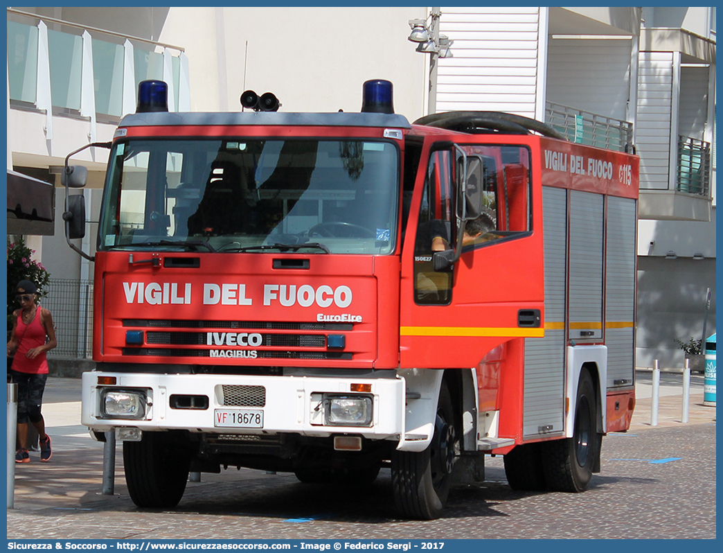 VF 18678
Corpo Nazionale Vigili del Fuoco
Iveco Magirus EuroFire 150E27 I serie
Parole chiave: VVF;V.V.F.;Corpo;Nazionale;Vigili;del;Fuoco;AutoPompaSerbatoio;APS;A.P.S.;Iveco;Magirus;EuroFire;150E27