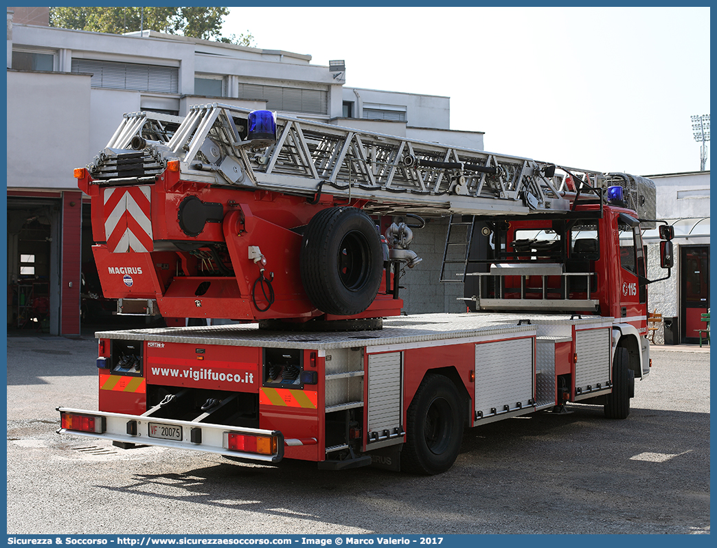 VF 20075
Corpo Nazionale Vigili del Fuoco
Iveco 150E27 EuroFire I serie
Allestitore Magirus
Parole chiave: VVF;V.V.F.;Corpo;Nazionale;Vigili;del;Fuoco;AutoScala;AS;Iveco;150E27;EuroFire;Magirus