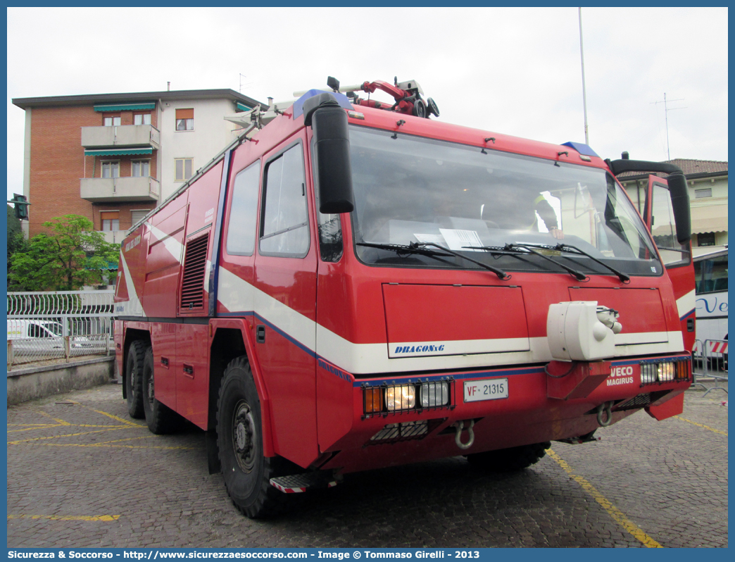 VF 21315
Corpo Nazionale Vigili del Fuoco
Nucleo Aeroportuale
Iveco Magirus Dragon X6
Parole chiave: VVF;V.V.F.;Corpo;Nazionale;Vigili;del;Fuoco;Iveco;Magirus;Dragon;X6;X 6;Aeroportuale