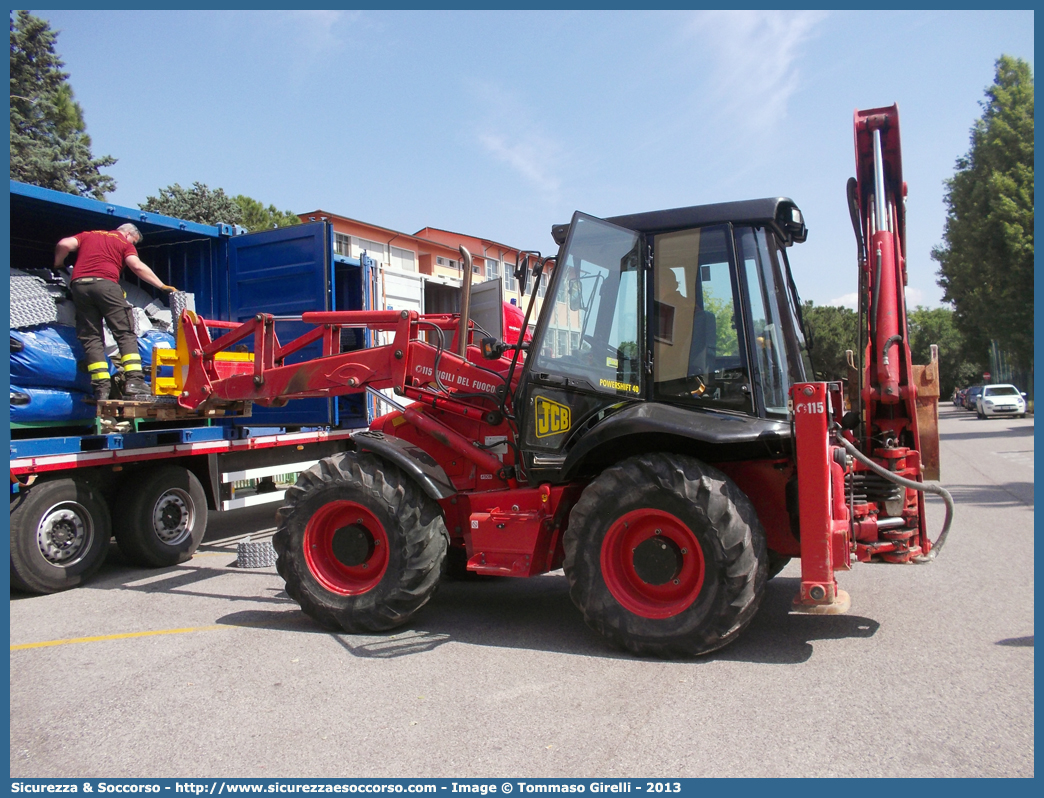 VF 21670
Corpo Nazionale Vigili del Fuoco
JCB 4CX
Parole chiave: VVF;V.V.F.;Corpo;Nazionale;Vigili;del;Fuoco;JCB;4CX