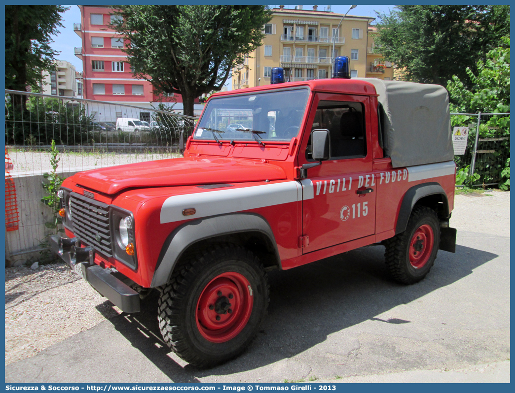 VF 23884
Corpo Nazionale Vigili del Fuoco
Land Rover Defender 90 Pick Up
Parole chiave: VVF;V.V.F.;Corpo;Nazionale;Vigili;del;Fuoco;Land Rover;Defender;90