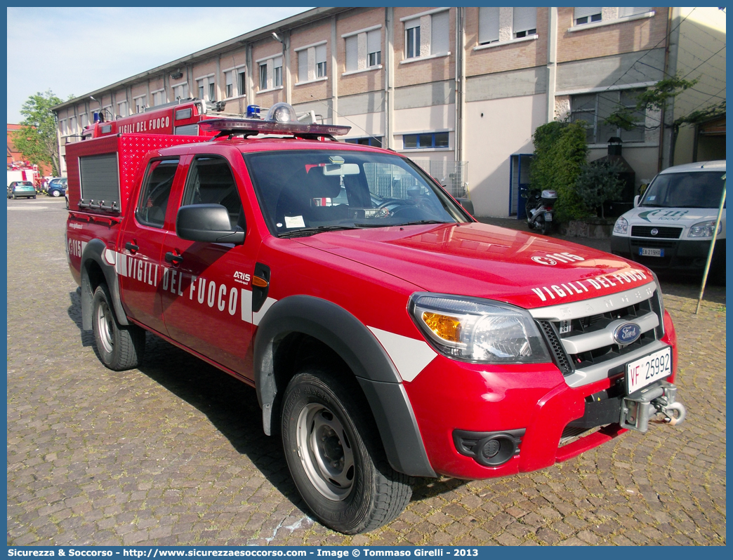 VF 25992
Corpo Nazionale Vigili del Fuoco
Ford Ranger III serie
Allestitore Aris S.p.A.
Parole chiave: VVF;V.V.F.;Corpo;Nazionale;Vigili;del;Fuoco;Ford;Ranger;Aris