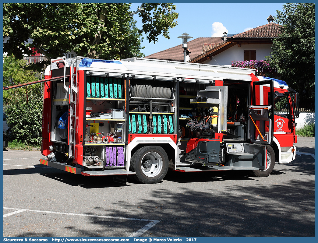 VF 25D BZ
Vigili del Fuoco Volontari Cornaiano-Colterenzio
Freiwillige Feuerwehr Girlan-Schreckbichl
Mercedes Benz Atego 1329 II serie
Allestitore Brandschutz S.r.l.
Parole chiave: VFV;V.F.V.;Vigili;Fuoco;Volontari;Freiwillige;Feuerwehr;Cornaiano;Colterenzio;Girlan;Schreckbichl;Mercedes;Benz;Atego;1329;Brandschutz