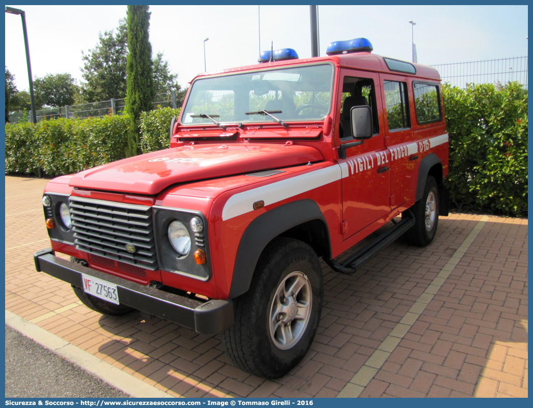 VF 27563
Corpo Nazione Vigili del Fuoco
Land Rover Defender 110
Parole chiave: VF;VVF;V.F.;V.V.F.;Corpo;Nazionale;Vigili del Fuoco;Vigili;Fuoco;Land Rover;Defender;110