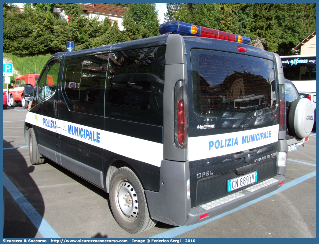 -
Polizia Locale
Comune di Cortina d'Ampezzo
Opel Vivaro I serie
Allestitore Bertazzoni S.r.l.
Parole chiave: PL;P.L.;PM;P.M.;Polizia;Locale;Municipale;Cortina d&#039;Ampezzo;Cortina;Ampezzo;Opel;Vivaro;Bertazzoni